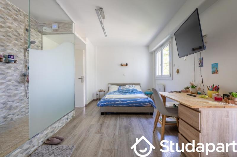 Chambre - 14 m² - 1 pièce