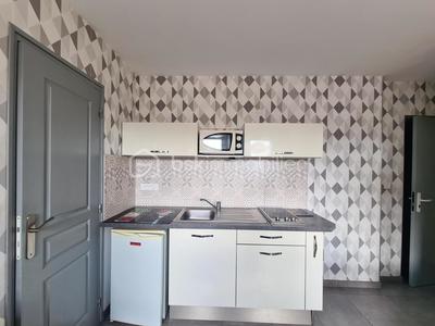 Appartement - 15 m² - 1 pièce