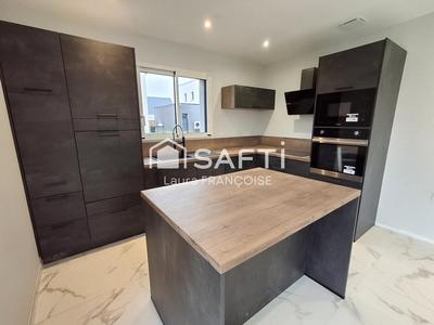 Maison - 121 m² - 6 pièces