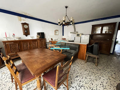 Maison - 300 m² - 4 pièces