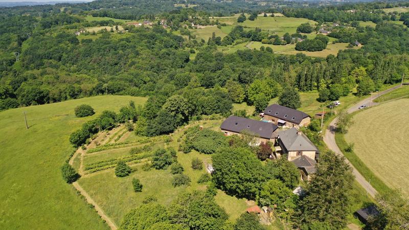 Maison - 235 m² - 11 pièces