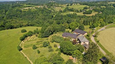 Maison - 235 m² - 11 pièces