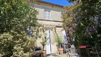 Maison - 530 m² - 15 pièces