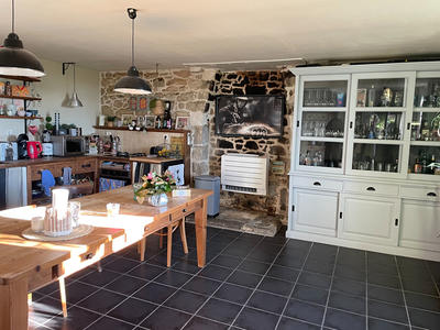 Maison - 228 m² - 7 pièces