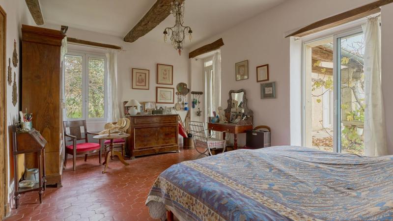 Maison - 409 m² - 13 pièces