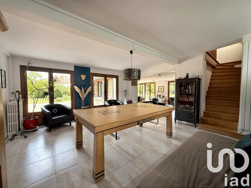 Maison - 255 m² - 10 pièces