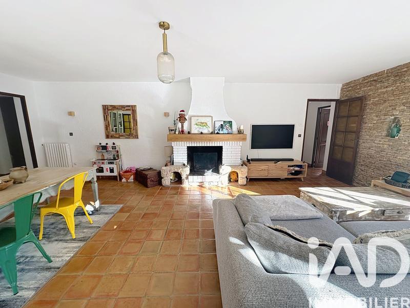 Maison - 230 m² - 8 pièces