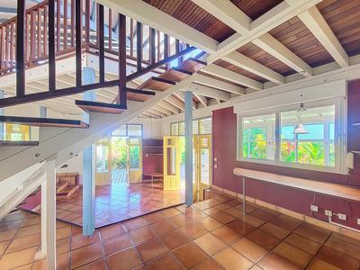 Maison - 185 m² - 6 pièces