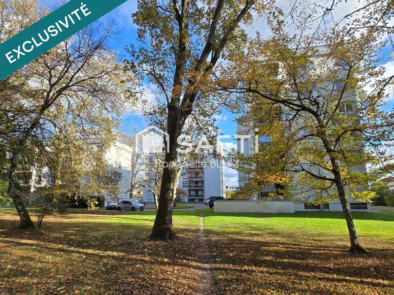 Appartement - 99 m² - 5 pièces