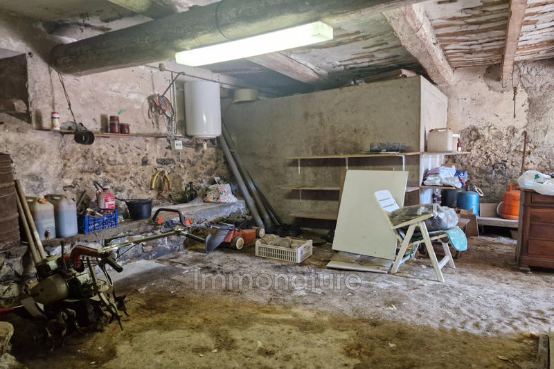 Maison - 325 m² - 13 pièces