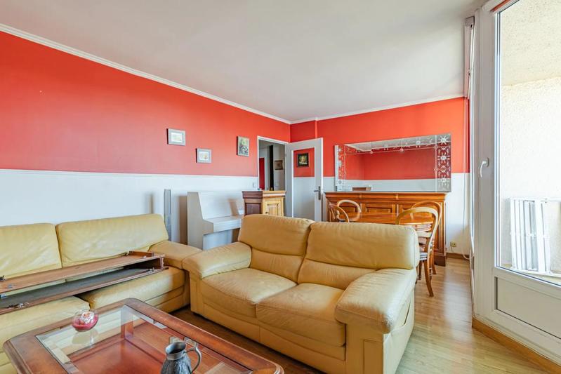 Appartement - 74 m² - 7 pièces