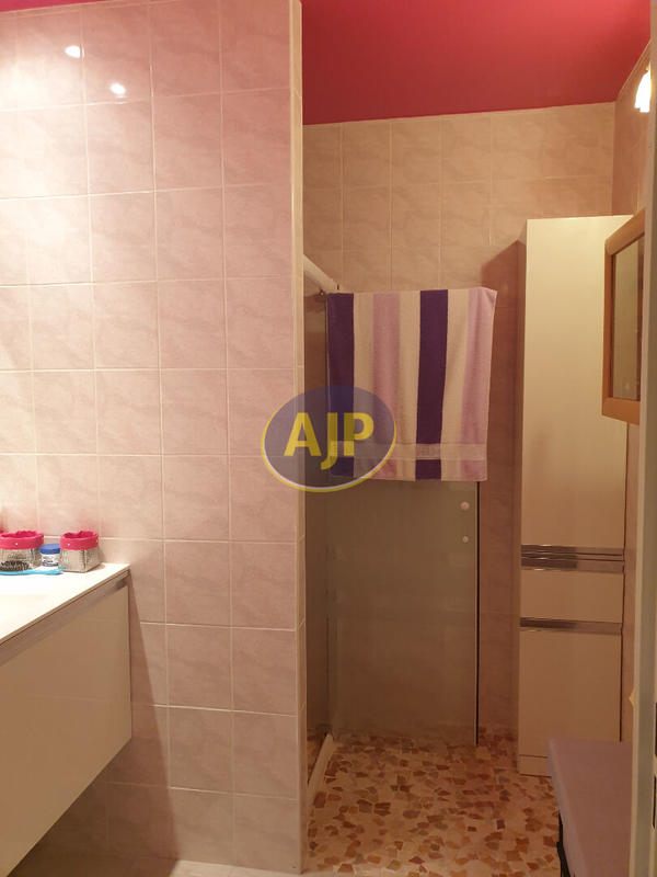 Maison - 76 m² - 3 pièces