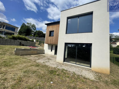 Maison - 150 m² - 5 pièces