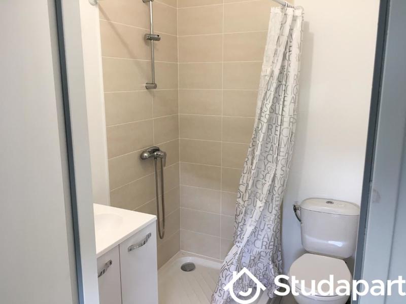 Chambre - 14 m² - 1 pièce