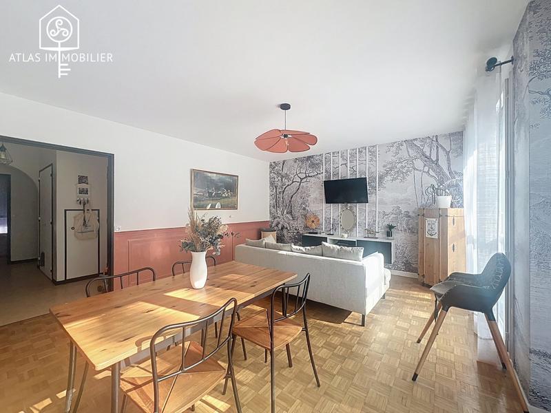 Appartement - 82 m² - 4 pièces