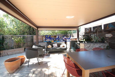 Villa - 275 m² - 7 pièces