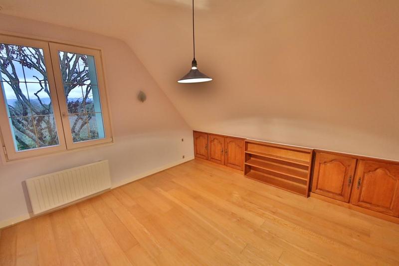 Maison - 211 m² - 10 pièces