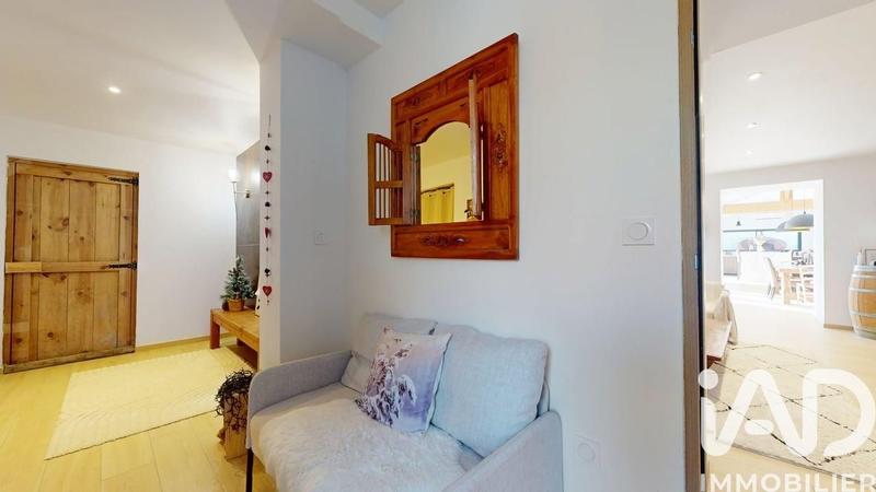 Maison - 205 m² - 6 pièces