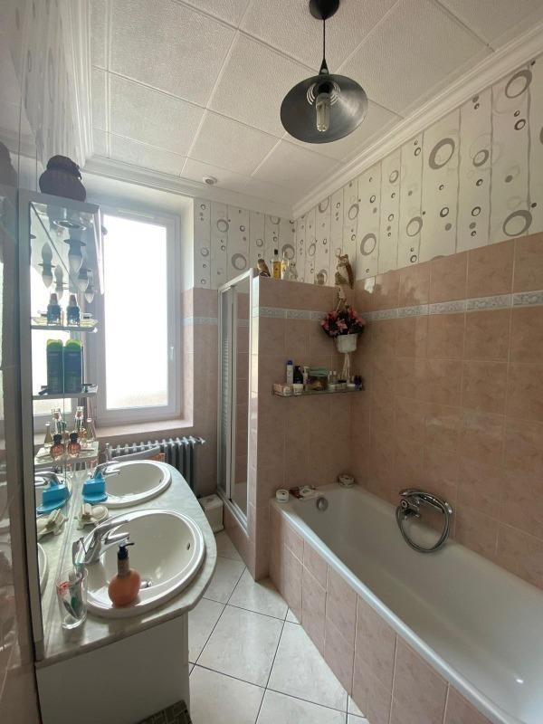 Maison de village - 257 m² - 9 pièces