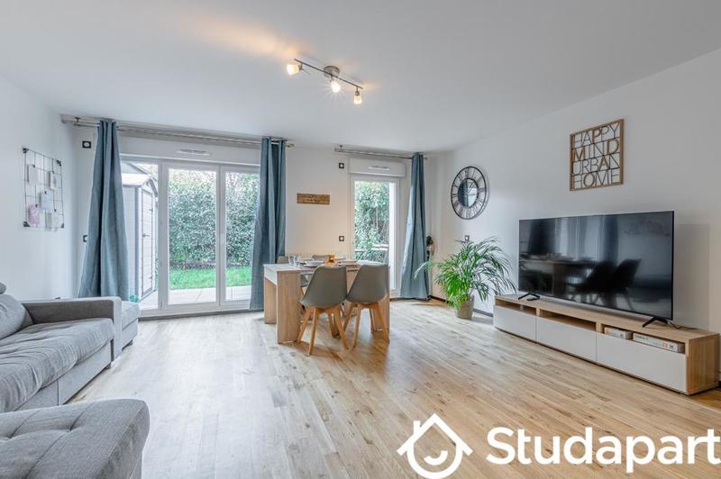 Chambre - 10 m² - 1 pièce