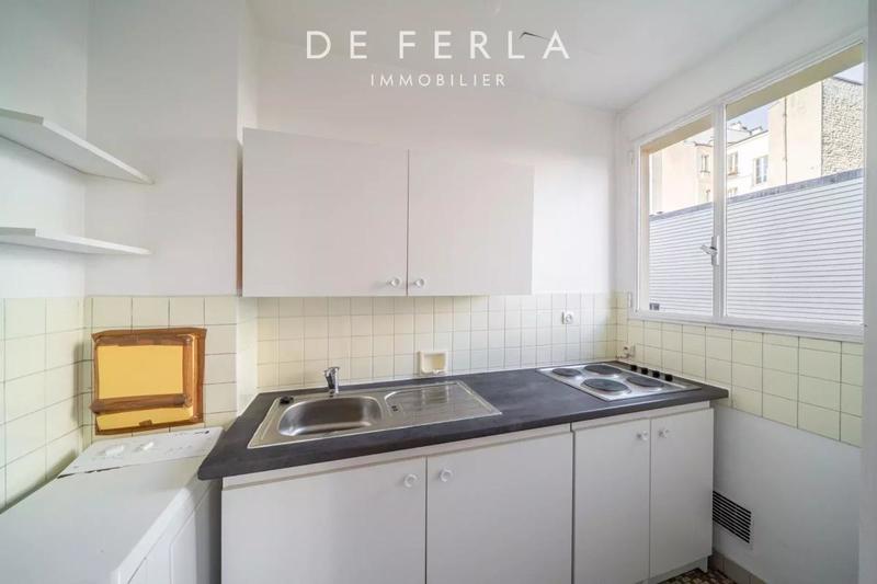 Studio - 25 m² - 1 pièce