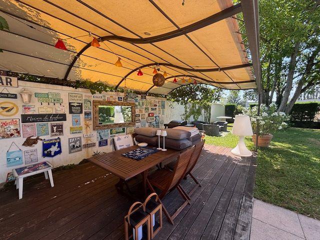 Villa - 222 m² - 7 pièces