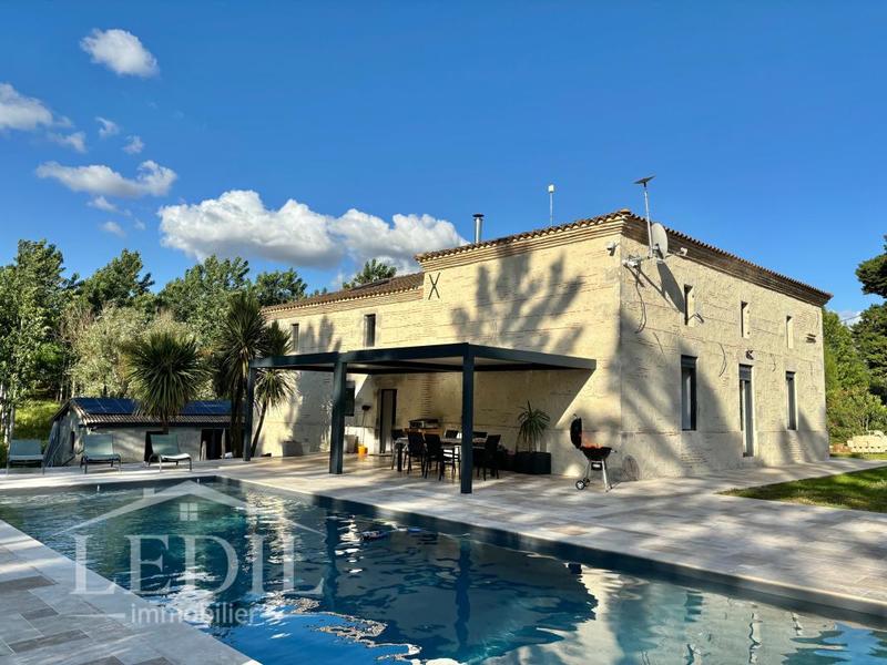 Maison en pierre - 286 m² - 5 pièces