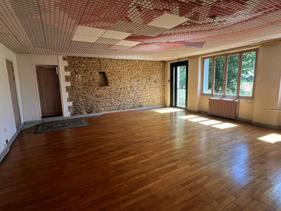 Maison - 377 m² - 12 pièces