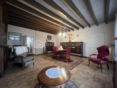 Maison - 202 m² - 10 pièces