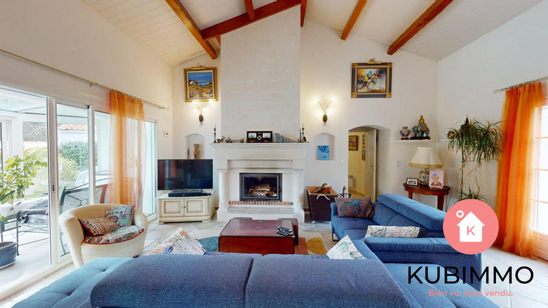 Maison - 210 m² - 8 pièces