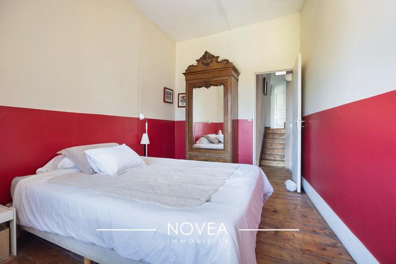 Maison ancienne - 307 m² - 9 pièces