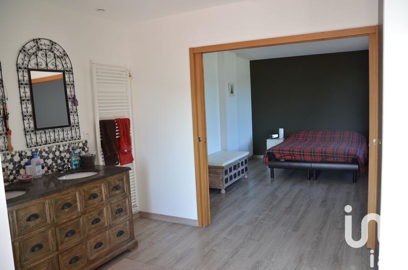 Maison - 210 m² - 8 pièces