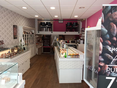 Local commercial - 61 m²