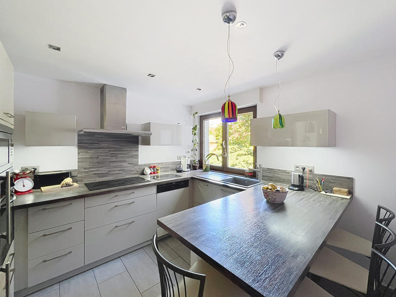 Appartement - 94 m² - 4 pièces