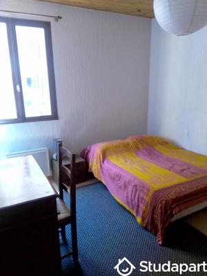 Chambre - 11 m² - 1 pièce