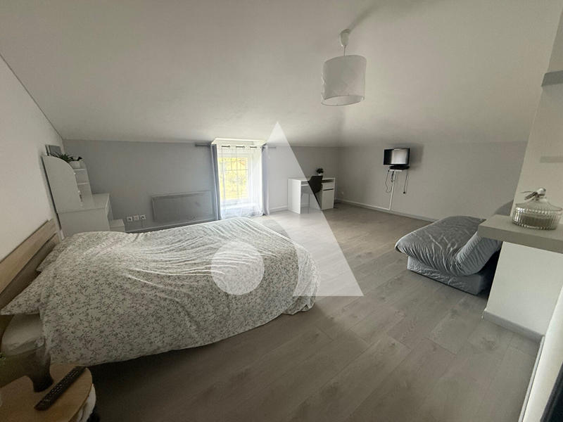 Maison - 260 m² - 6 pièces