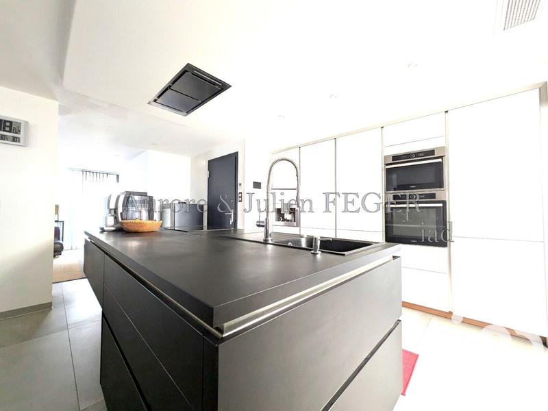 Maison - 168 m² - 6 pièces