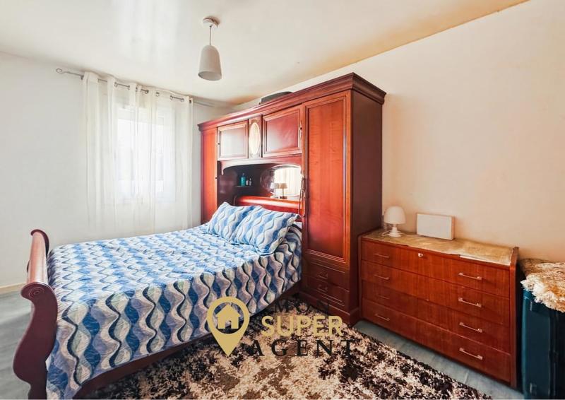 Maison - 96 m² - 5 pièces