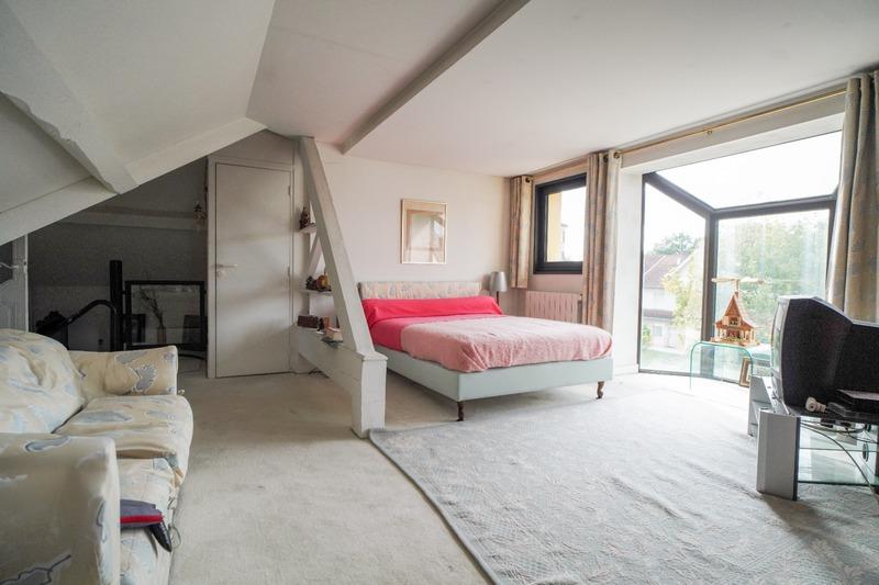 Maison - 181 m² - 5 pièces