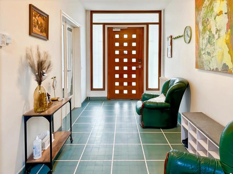 Demeure - 235 m² - 10 pièces