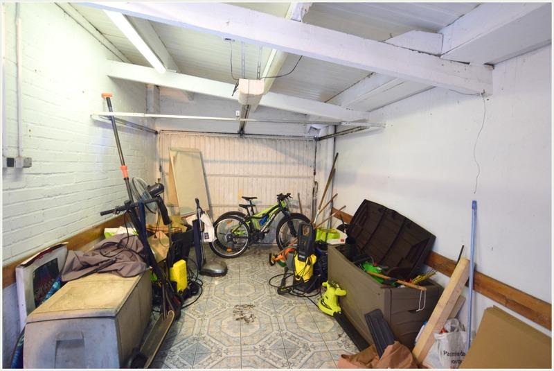 Maison - 273 m² - 9 pièces