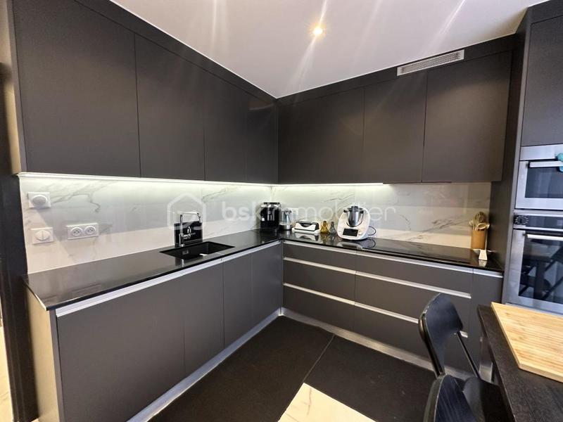 Maison - 140 m² - 8 pièces