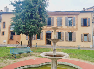 Propriété - 656 m² - 14 pièces