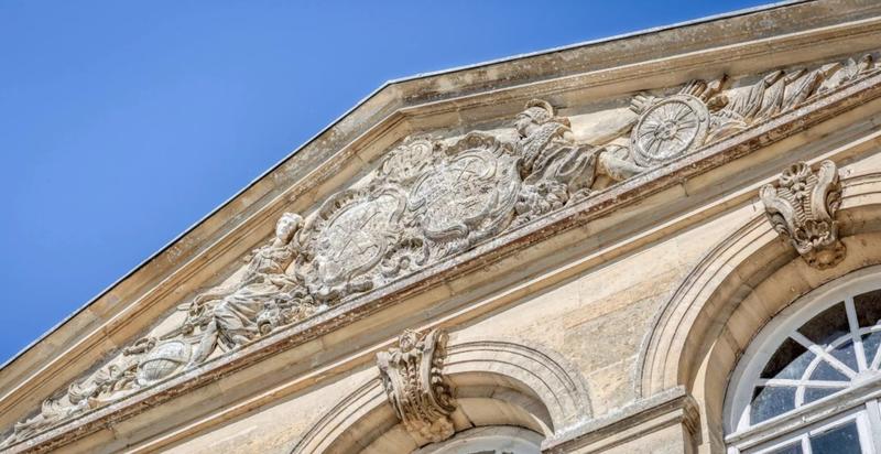 Manoir - 1 500 m² - 30 pièces