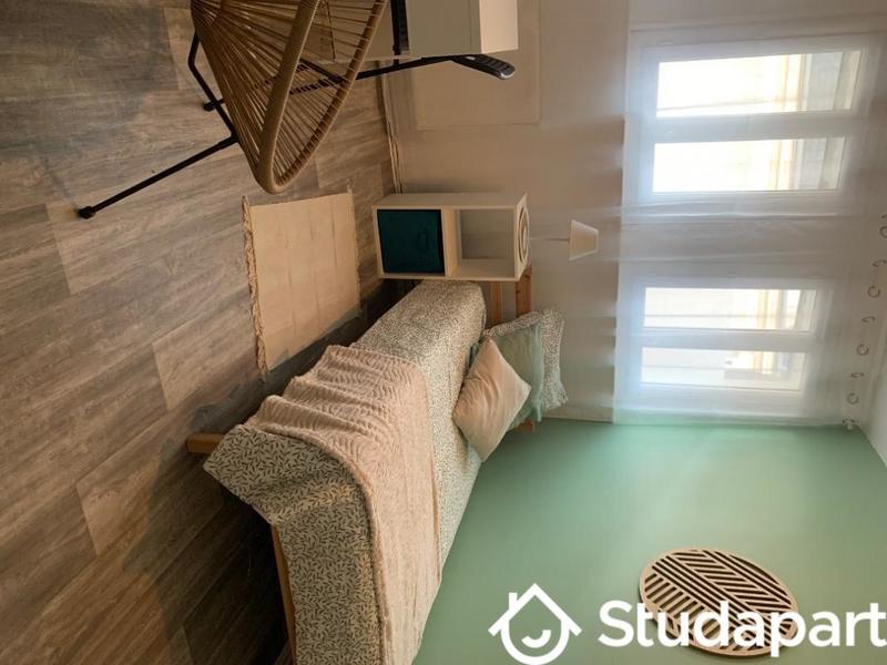 Chambre - 11 m² - 1 pièce