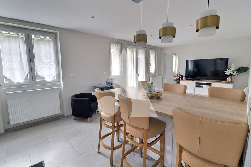 Maison - 80 m² - 4 pièces