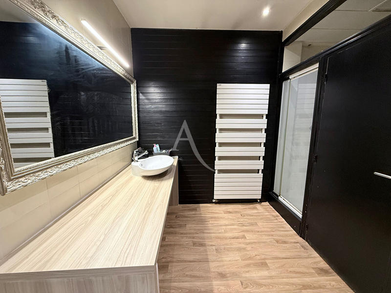 Appartement - 94 m² - 3 pièces