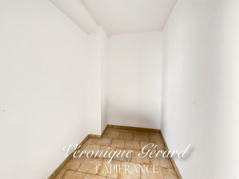 Local d'activité / Entrepôt - 64 m² - 3 pièces