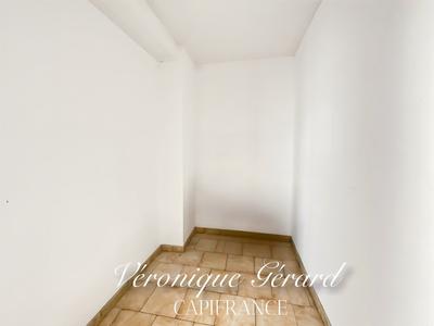 Local d'activité / Entrepôt - 64 m² - 3 pièces