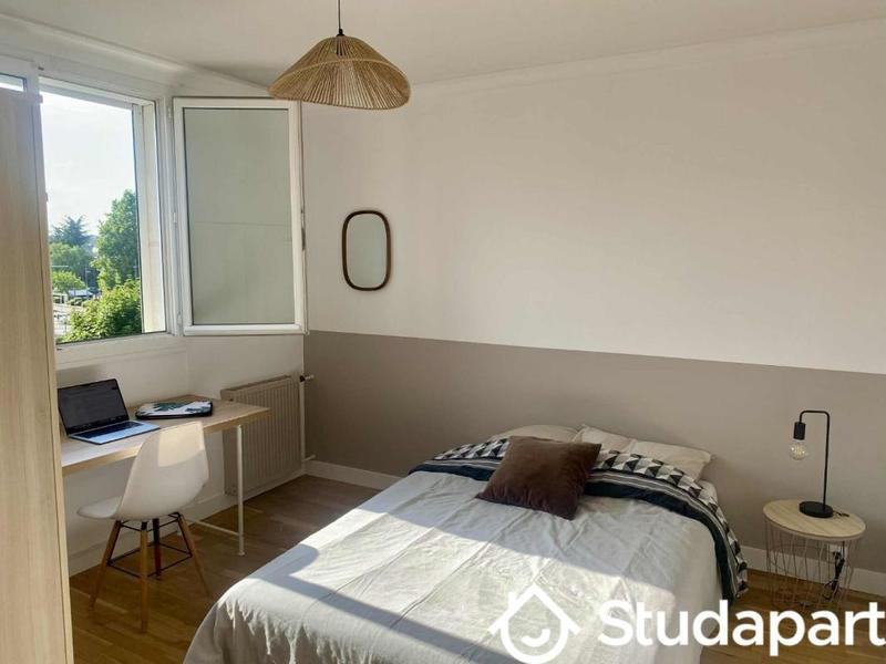 Chambre - 14 m² - 1 pièce